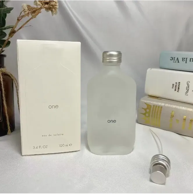 Erkekler bir parfüm eau de toilette 100ml uzun süreli koku kokusu beyaz şişe siyah şişe unisex edp parfum sprey kolonya yüksek kaliteli hızlı teslimat