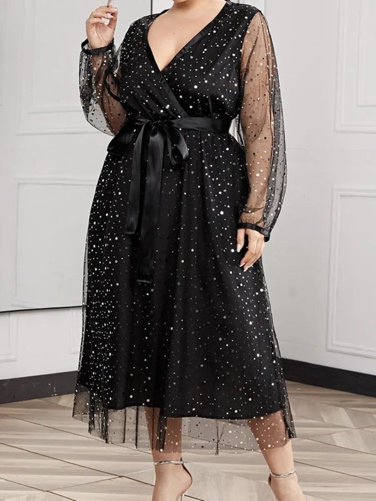 Robes grande taille Robes d'invité de mariage grande taille pour femmes Printemps Été Mesh Voir à travers les manches longues Black Dot Prom Party Dress 230506