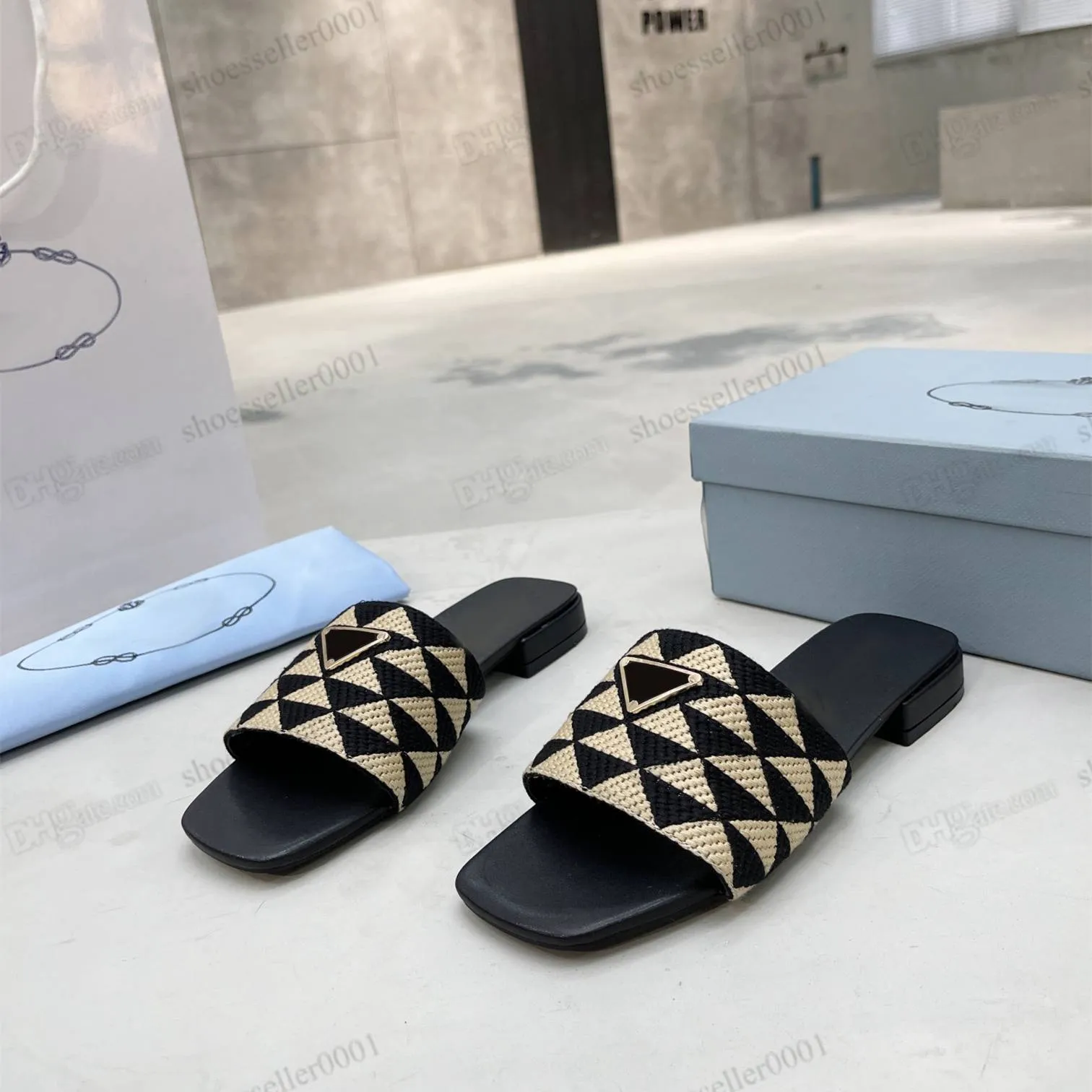Lv flip flops womens on sale