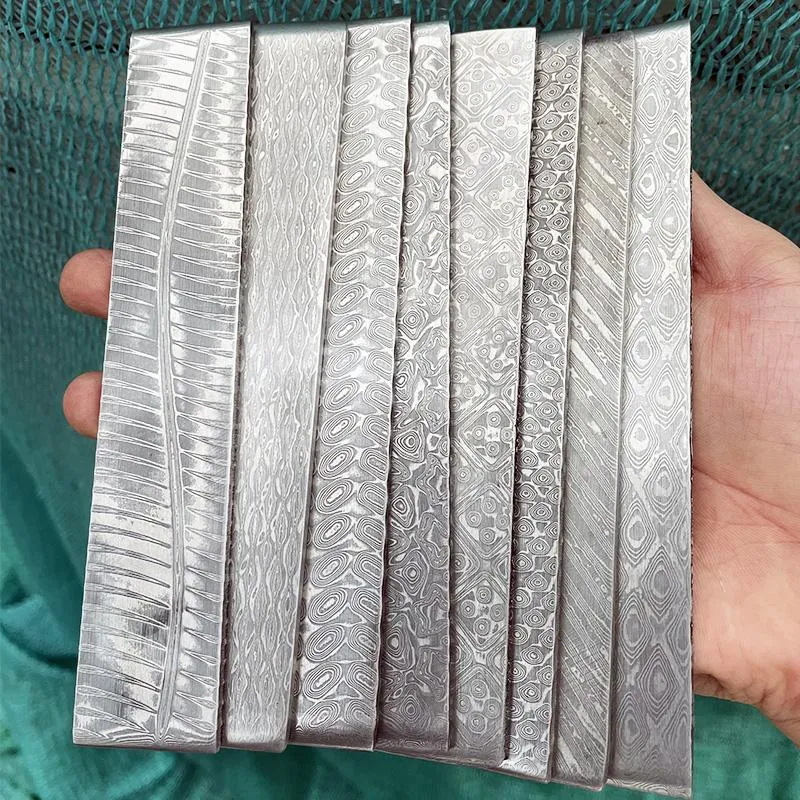 Messen 1 pieza Nuevo patrón de acero Damasco para cuchillo de bricolaje que hace material VG10 Cuchilla de acero de arena Blade en blanco ha sido tratamiento térmico