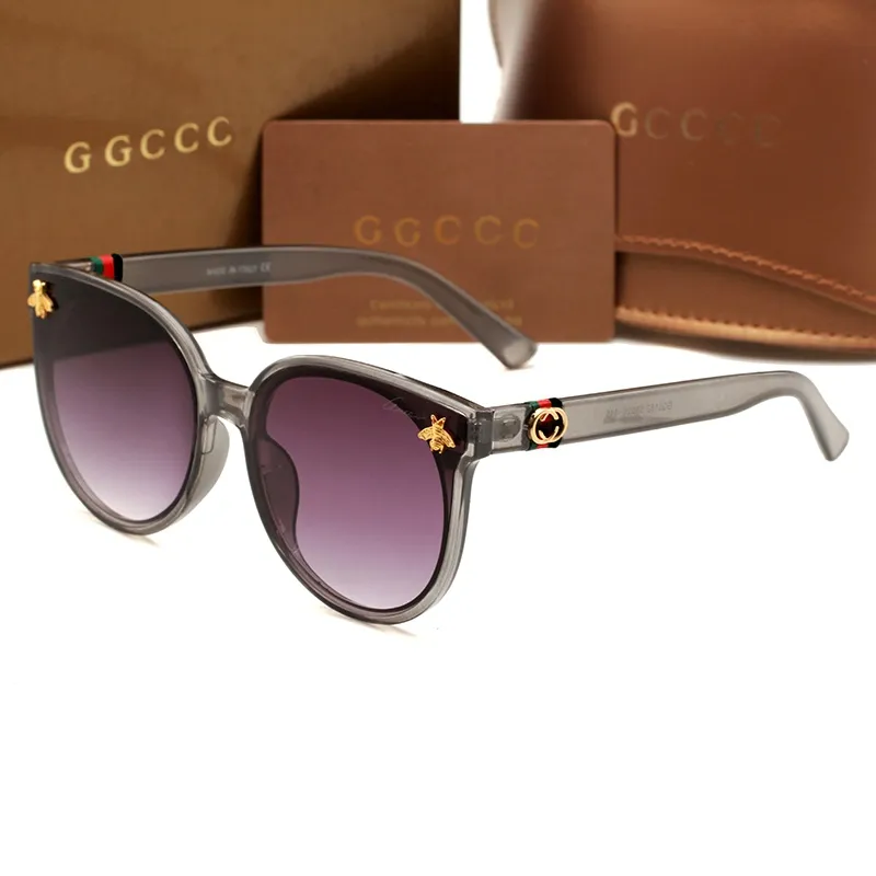 إطار 2023 مصمم نساء نظارة شمسية الرجال النظارات في الهواء الطلق الظلال PC الإطار الأزياء Classic Ggities Su Designer Sunglasses Women