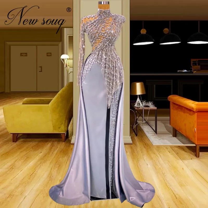 Vestidos de festa 2023 estes de longa noite para vestidos noturnos para casamento de manga de fenda de dubai dubai personalizada