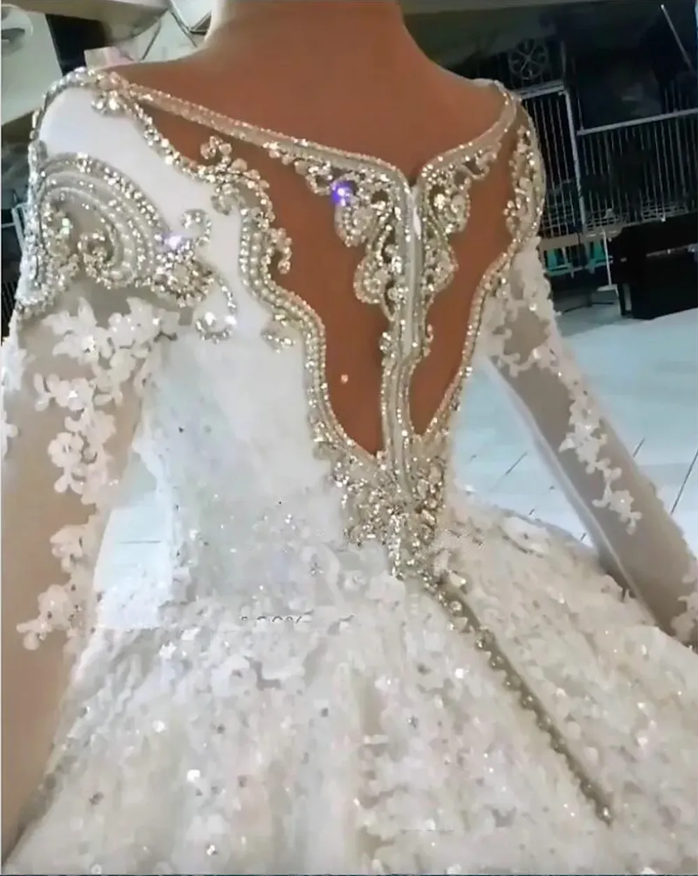 Luxe 2023 Trouwjurk Beading Lace Flowers Crystal Lange Mouw Schep Nek Plus Size Bridal Jurken Nieuw Arabisch Dubai Customeded