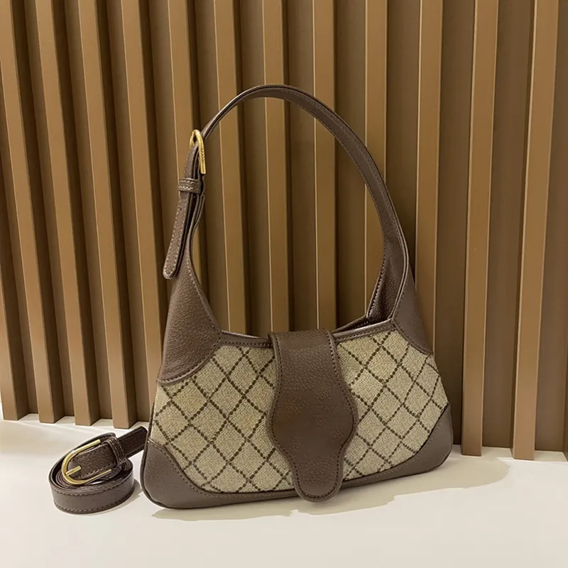 Smooth leather handbags store