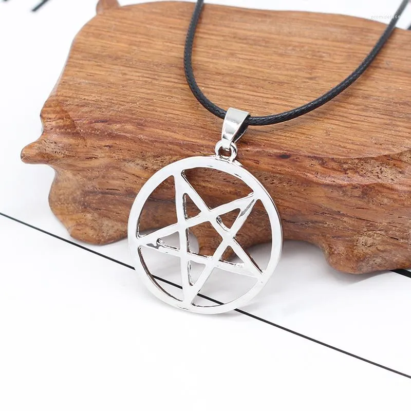 Pendant Necklaces Five-pointed Star Necklace Men's And Women's Anime Around Satan Logo Ring Black Deacon Alloy Jewelry Gift