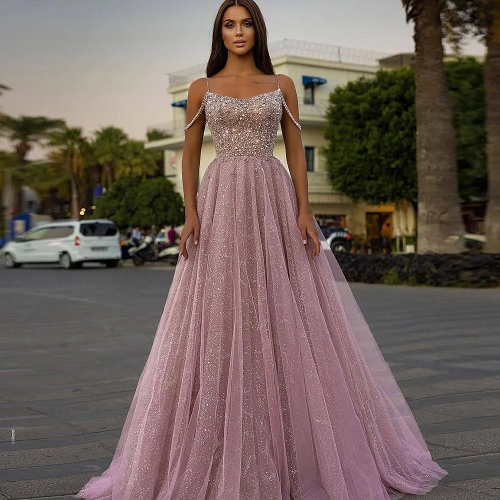 Delicate Pink Long Prom Dresses Spaghetti Beaded Crystal Evening Dress Blingbling Elegant Party Gowns Graduation Dress A-line Straps