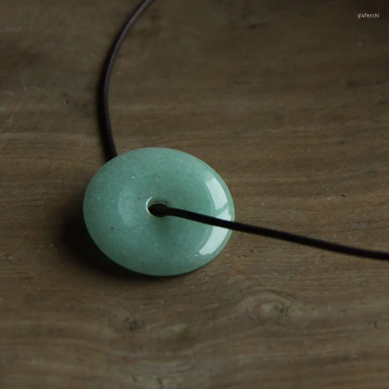 Подвесные ожерелья натуральный зеленый каменный каменный круглый ожерель