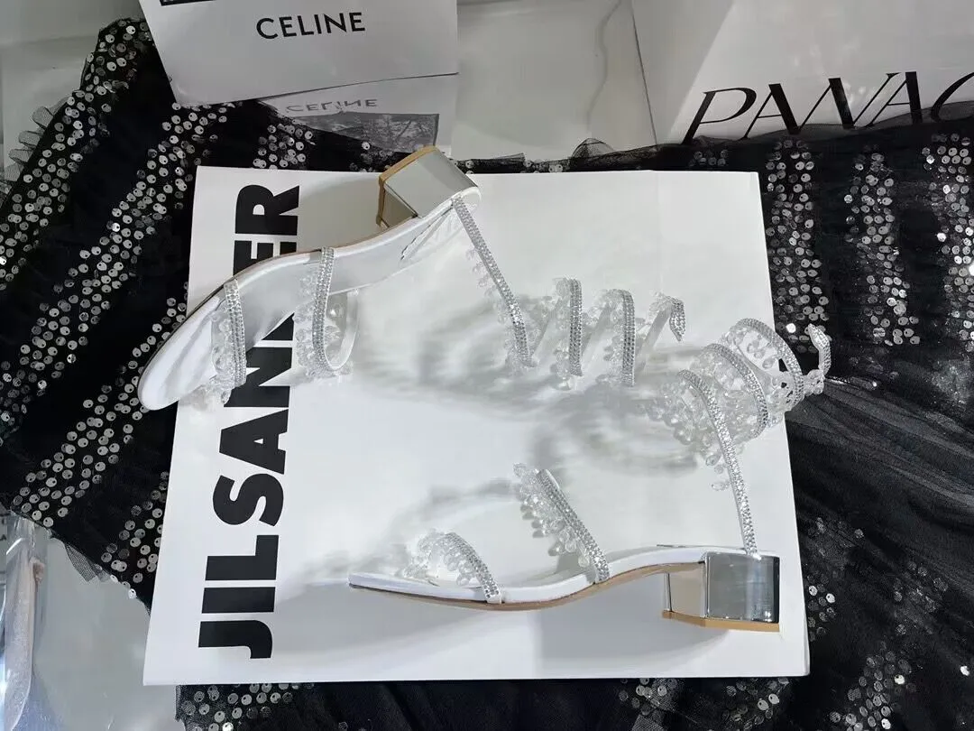 Design de luxe IRINA cristal sandales chaussures femmes talon aiguille paillettes semelles dame cristal serpent enveloppé été talons hauts robe de mariée gladiateur sandalias