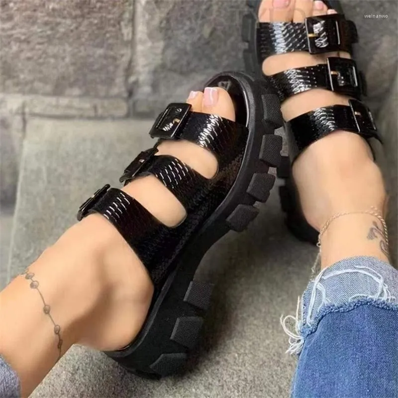 Belt type slippers store