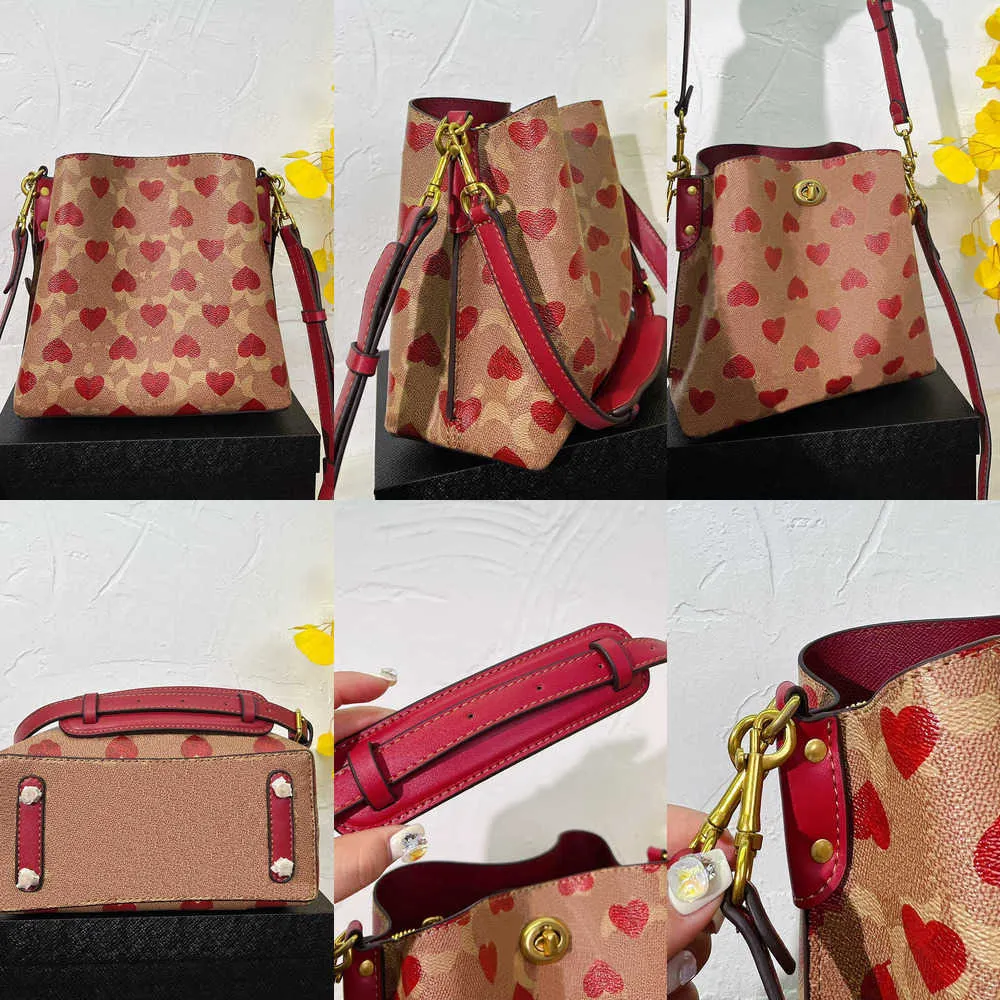 Bolsos de noche de moda Diseñadores Cordón Moda Lujos Diseñador Bolso de cuero Cubo Casual Hombro de mujer Bolsos de cuerpo cruzado PU Corazón