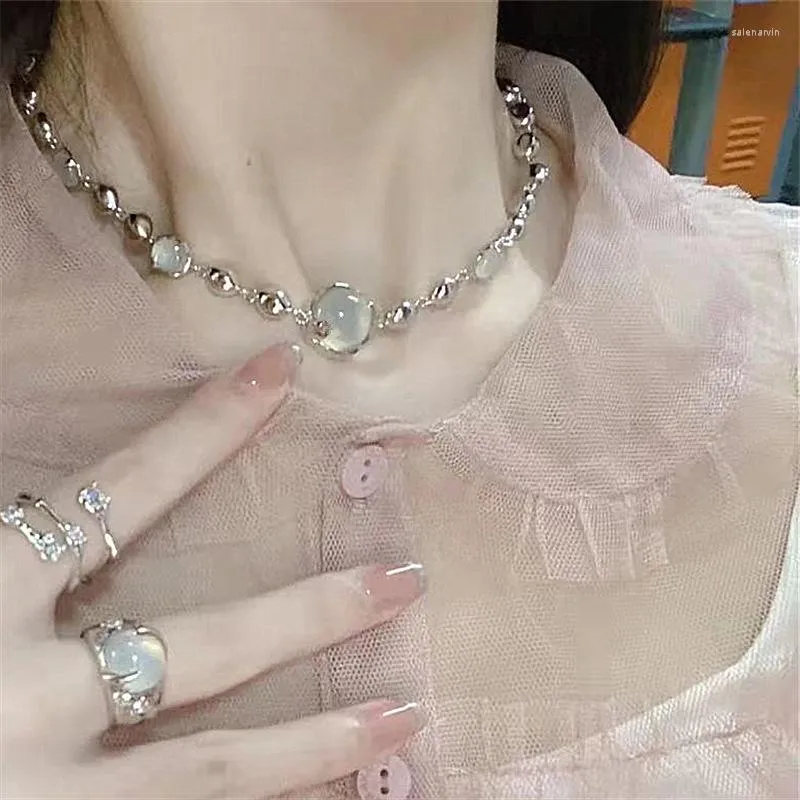 Łańcuchy gotyckie koraliki kamienne naszyjniki kpop y2K Moonstone Star Tassel Choker Naszyjnik Nieregularny ciernia Kołnierz Egirl Biżuteria