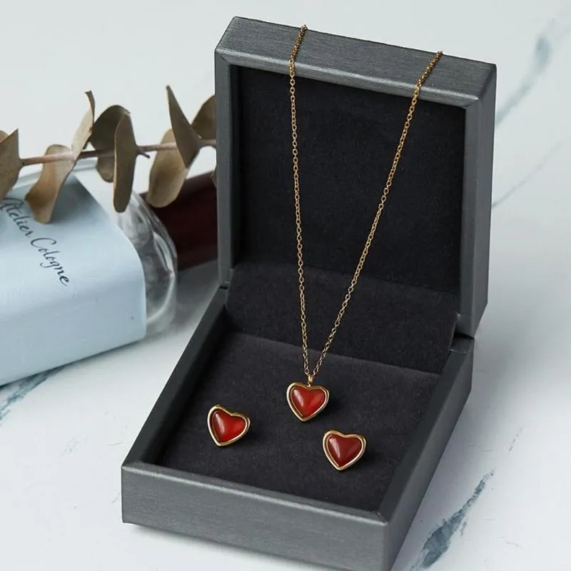 Anhänger Halsketten Stahl Frauen Herzform Schmuck tragbar galvanisiert unverblasst romantisch glatt Schmuck Geburtstagsgeschenk rote Art