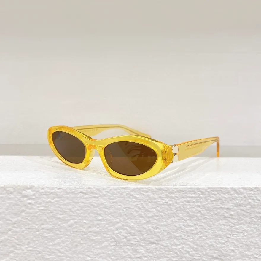 Crystal Yellow Brown Cat Eye Solglasögon Kvinnor Summer Fashion Glasses Gafas de Sol Designers Solglasögon Shades Occhiali Da Sole UV400 Egyar With Box