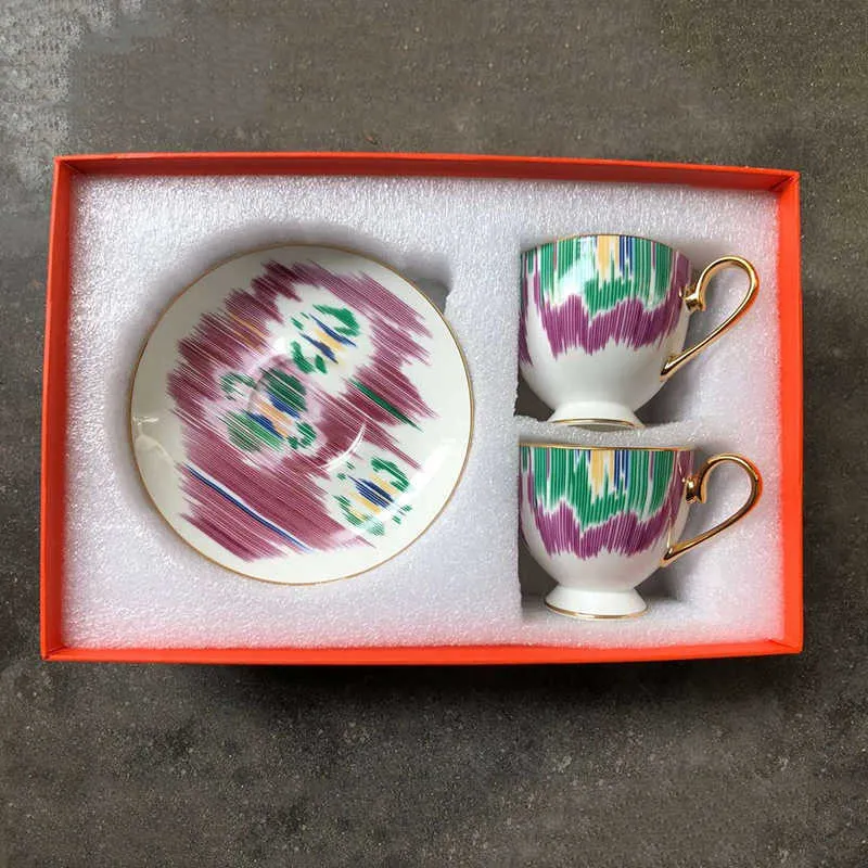 Ceramic Tea Cup Plate Set With Pattern And Bone Box