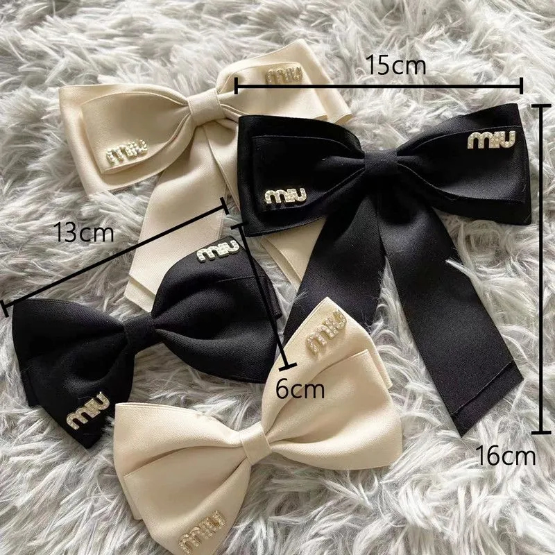 代引き手数料無料 Sweet Clip Hair Barrette Bow Bow Diamond Inlaid Letter MIU ヘアアクセサリー