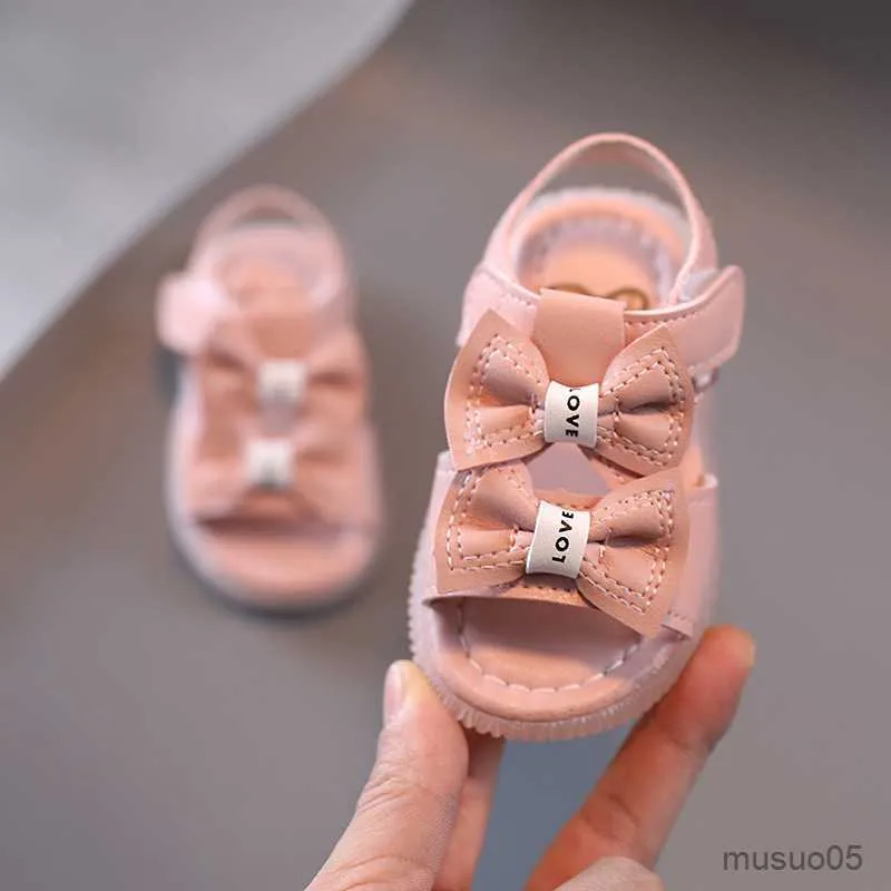 Sandaler sommar baby flickor sandaler år kvinnliga småbarn sandaler prinsessan sandaler 2023 icke-halk mjuksolade söta rosa platta barnskor