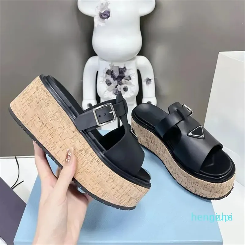Sandali zeppa gomma bianca top