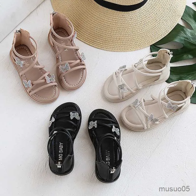 Sandálias 2023 novas meninas sandálias doces shinestone borboleta solteira sapatos infantis de verão princesa elegante infantil sandálias de dança