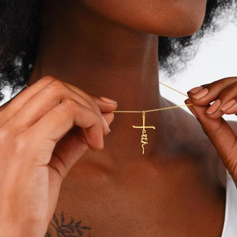 Naszyjniki wiszące CZ Faith Cross Naszyjnik dla kobiet chrześcijański religia biżuteria