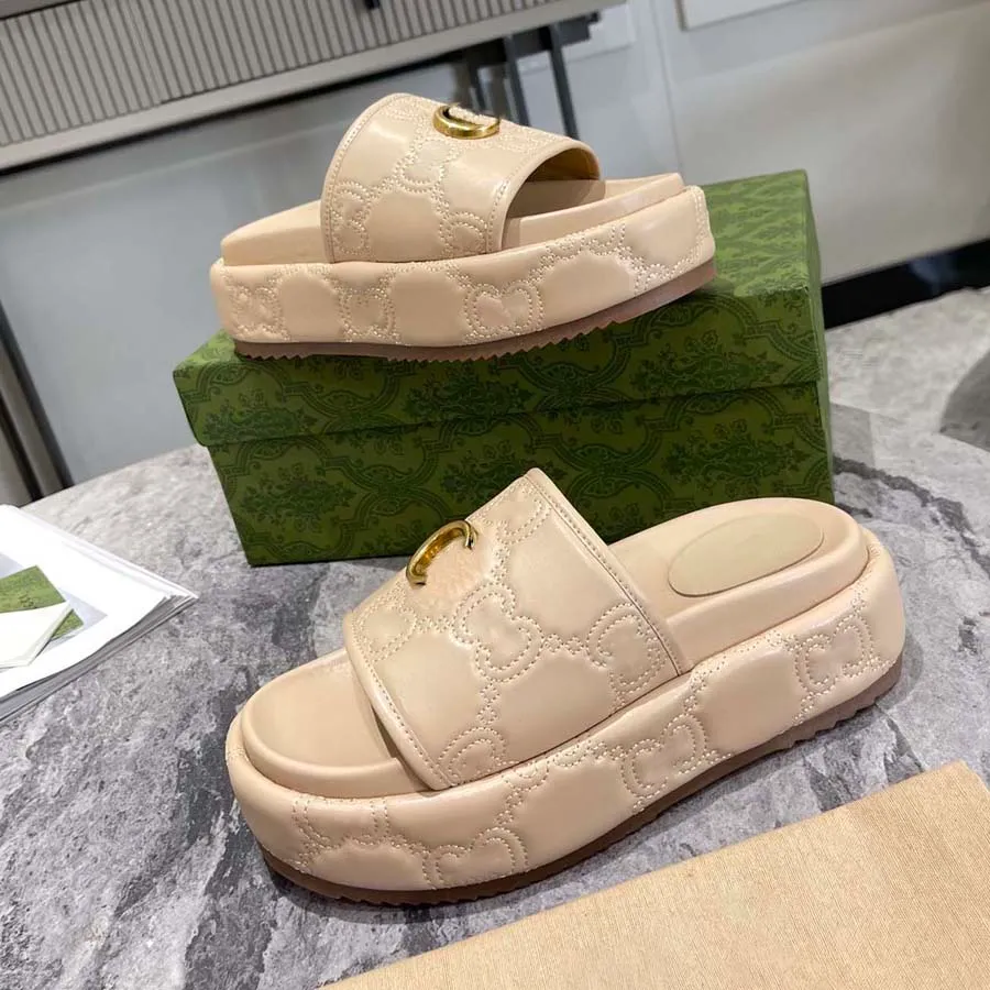 Gucci thick sole sandals top
