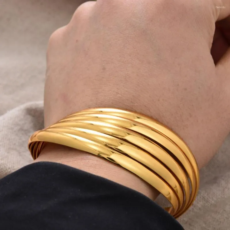 Bangle Luxury Open Cuff 24k toppkvalitet Dubai Bangles Guldfärg för kvinnor flickor fru brud armband smycken gåva