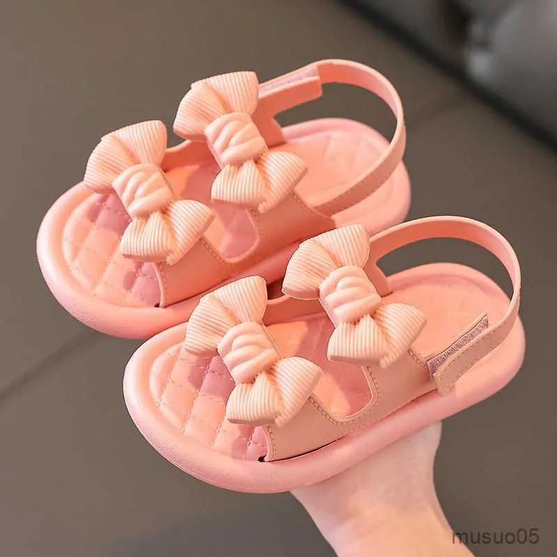 Sandali sandali per ragazze 2023 estate più nuova ragazza fiocco dolce principessa scarpe bambini bambini fondo morbido antiscivolo scarpe da spiaggia per bambini