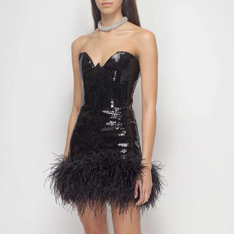 Casual Dresses 2023 Fashion Black Sequin Feather Dress European och American Women's Personalized Elastic Sexy