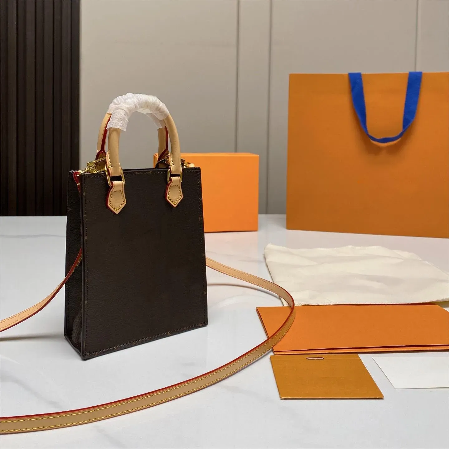 2023 Designer Music Bag Detachable Adjustable Mini Tote With