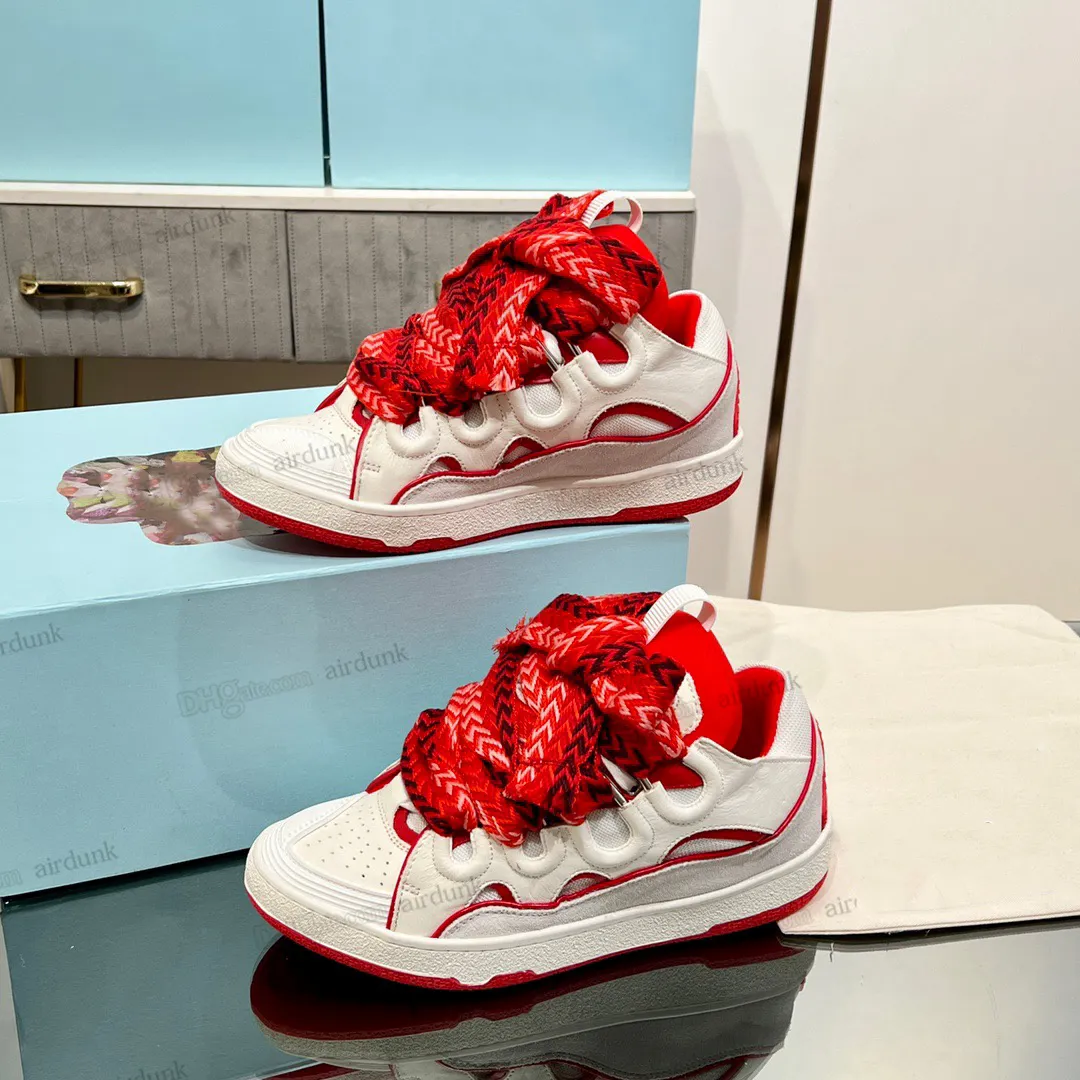 Basket compensée rouge jordan sales