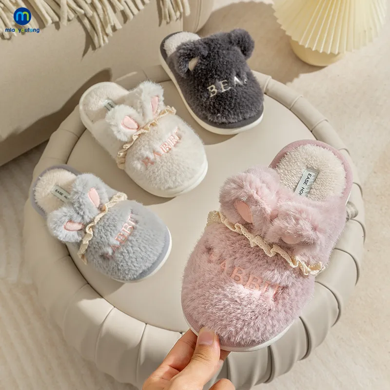 Slipper Barn Bomulls tofflor Girls Boys Warm Winter Indoor Hushåll Mamma pappor Furry For Kids Anti-halk Soft Sole Miaoyoutong 230509