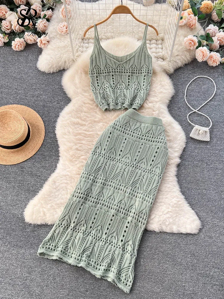 Abito a due pezzi SINGREINY Bohemian Vacation Beach Set lavorato a maglia Camis da donna Top corto Guaina Gonne lunghe Scava fuori Abiti estivi 230509