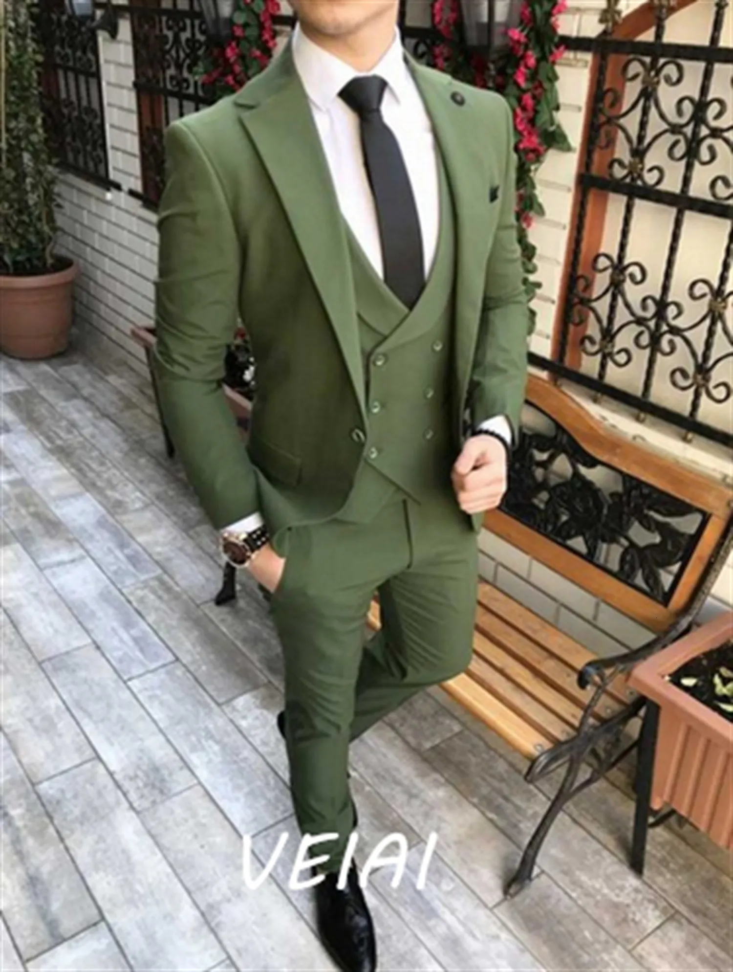 Men's Suits Blazers Custom Made Men Suits Olive Green Groom Tuxedos Notch Lapel Groomsmen Wedding Man 3 Pieces JacketPantsVestTie 230509