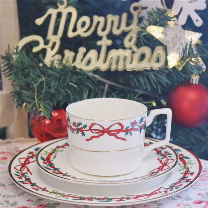 Coffee Tea Tools European Christmas Style Cup Saucer Dessert Plate 3 Piece Bow Tie Ribbon Retro Ceramic Coffee Mug Tableware Christmas Gift P230508 P230509