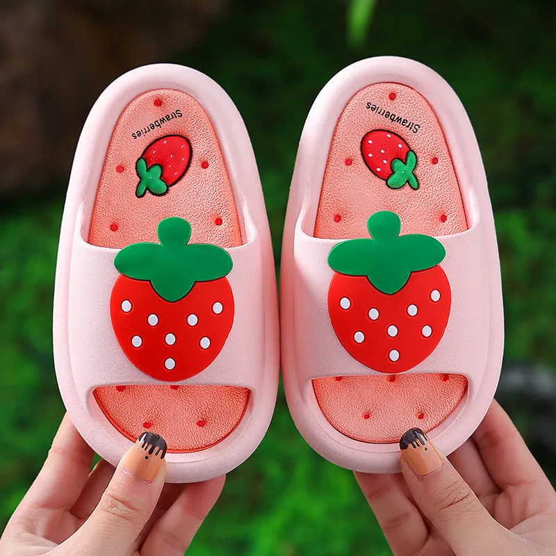 Slipper Girls Cute Slippers Kids Fruit Strawberry Home Slippers Non-Slip Indoor Bathroom Parents And Children Shoes Summer Outdoor Shoes 230509