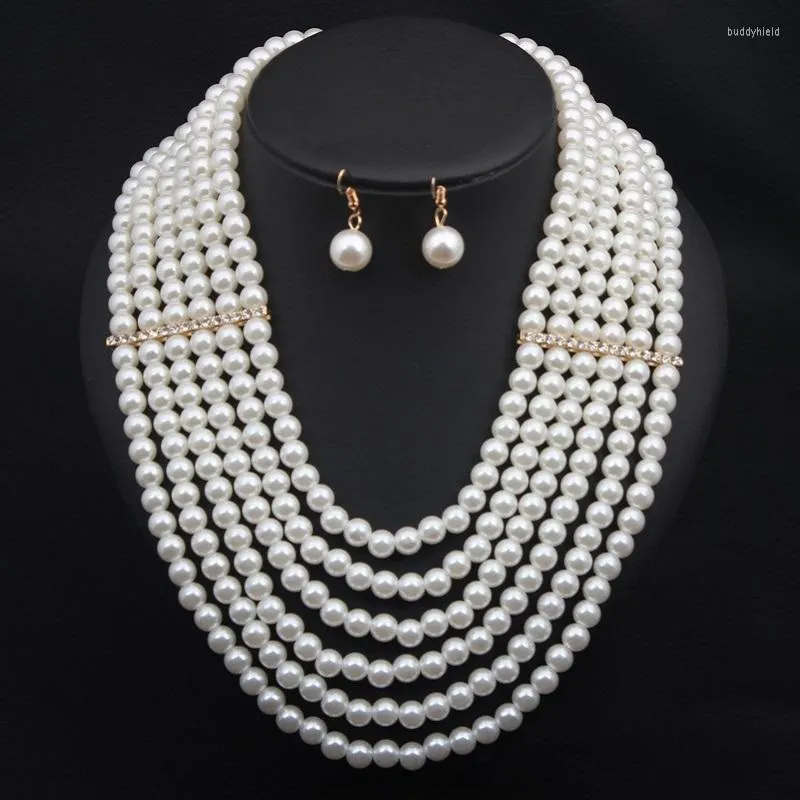 Chaînes multicouches de perles synthétiques, ensemble de colliers, bijoux pour femmes, fêtes de mariage, ornements exagérés, vente en gros