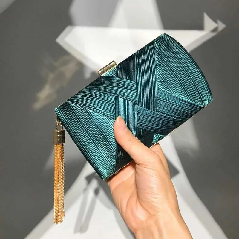 Kvällspåsar Ny plånbok Stylish Multi Color Dinner Bag Luxury Women Bridal Party Prom Golden Tassel Wedding Clutch Purse Silk Handväska 230427