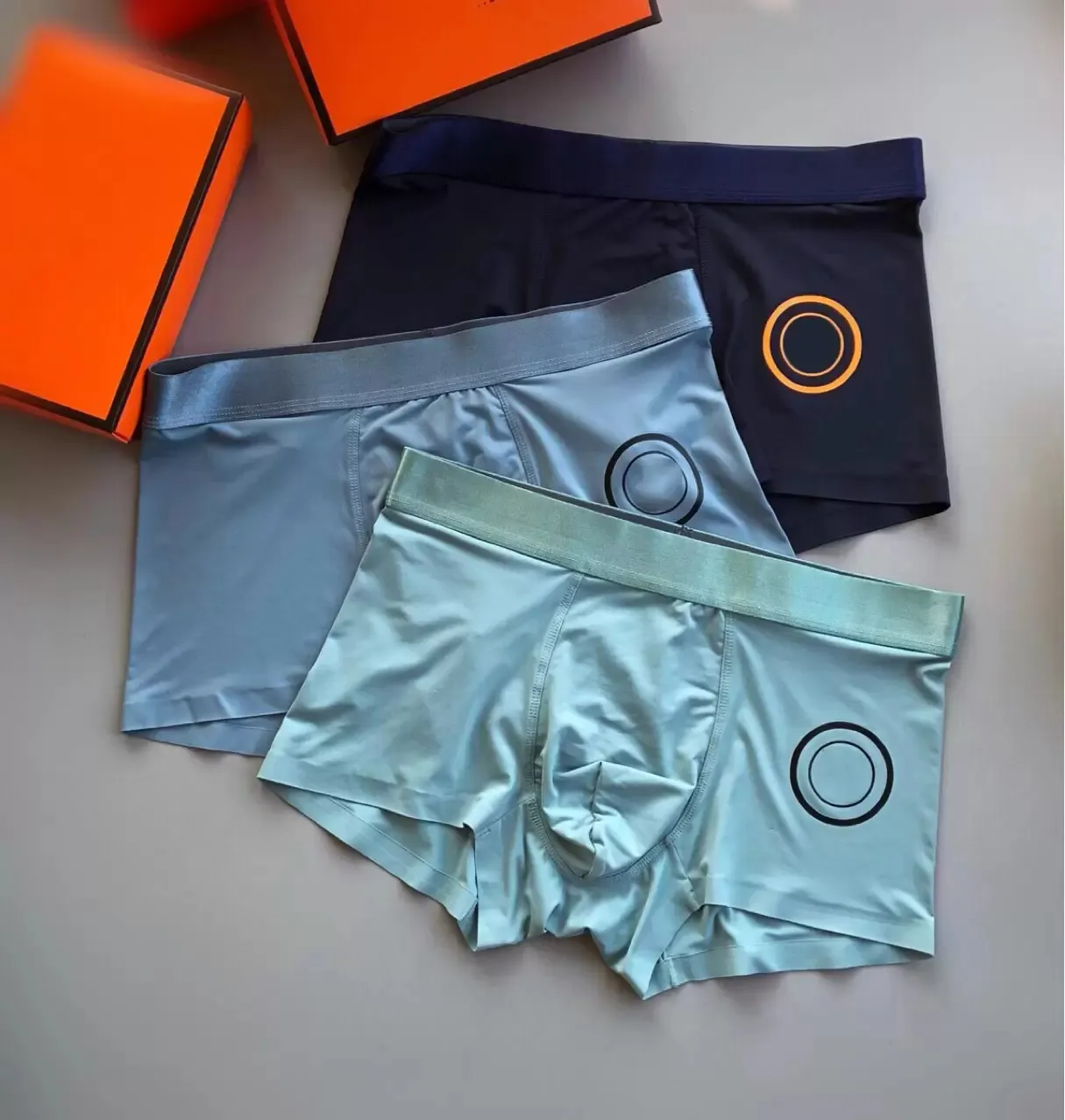 2023 Mens New Underwear Fashion Letters Pattern avec Circle Boys Hiphop Boxers 3 Pieces Boxed Boys Underpants Active New Clothes A1