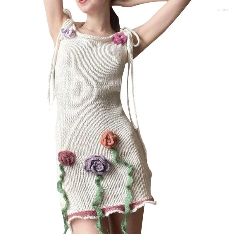 Casual Dresses Women Knit 3D Flower Mini Dress Summerkläder 2023 Chic Elegant Sleeveless Tie Shoulder Strap virkning Sexig streetwear