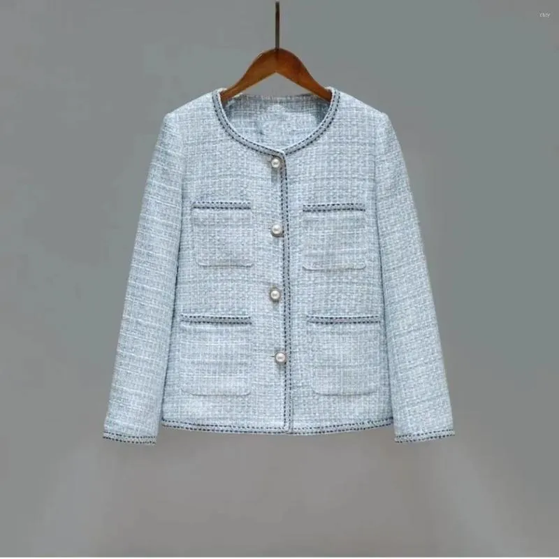 Kvinnorjackor Temperament Celebrity doftande vind Sky Blue Short Coat Women's 2023 Spring Autumn Woven Round Neck Slim Fit Jacket