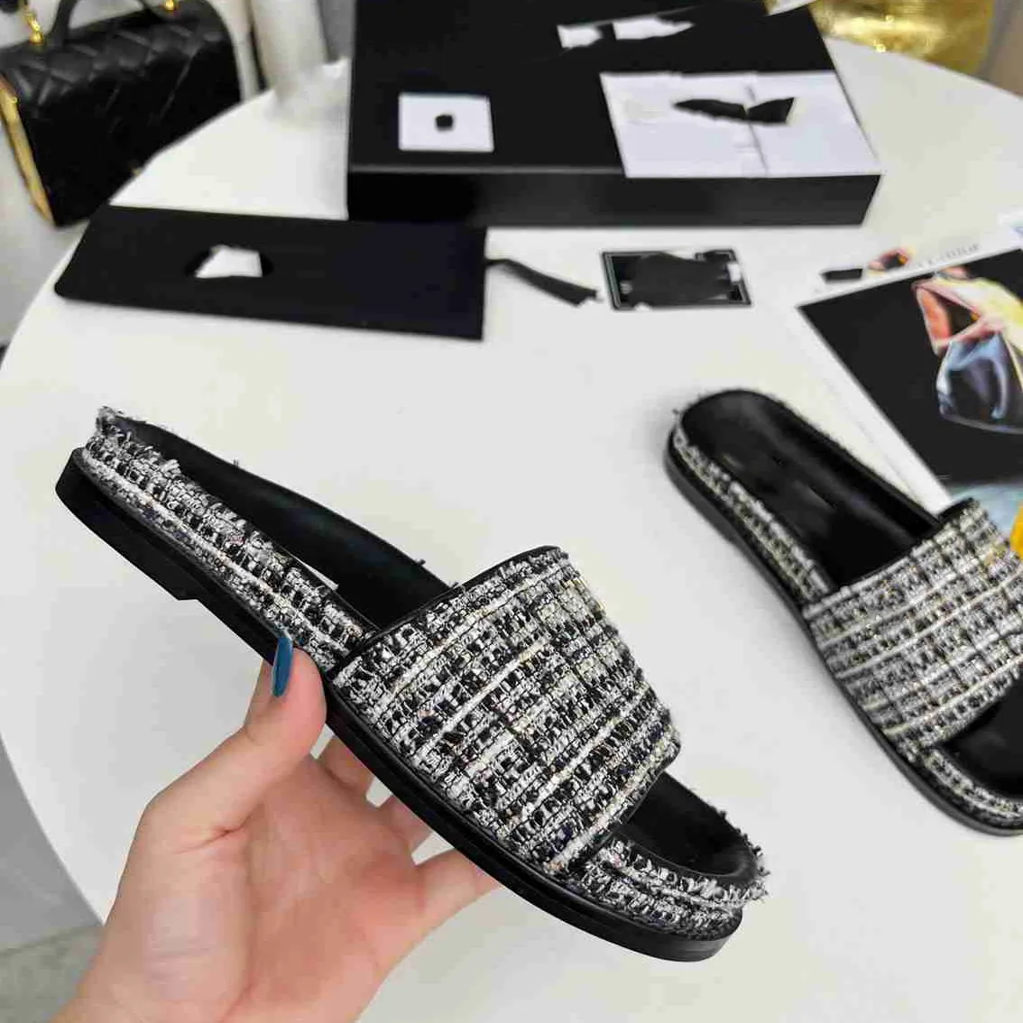 Designer Sandalen Luxus Schuhe Mode Frauen Kanal Hausschuhe Frau Sandale New CCity Slide fdcv