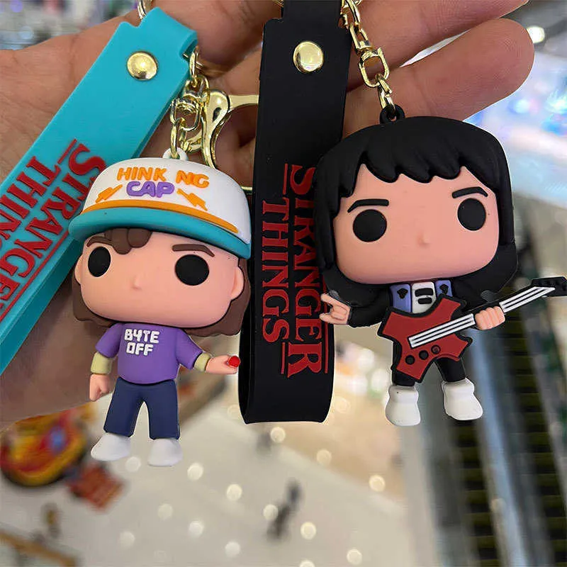 Kleryki Stranger Things Car Keyain Anime Eleven Llaveros Women Men Men Porte Cl Key Cain Akcesoria Eddie Dustin Keyring Friends Horror J230426