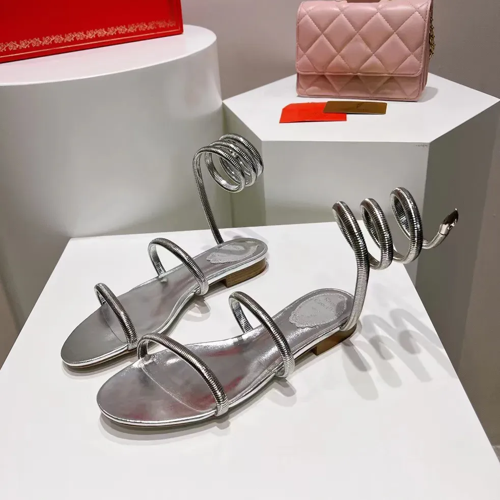 Gouden sandalen mode platte hak luxe designer schoenen slang verpakt dames sexy riem combinatie 1,5 cm lederen zool sandaal