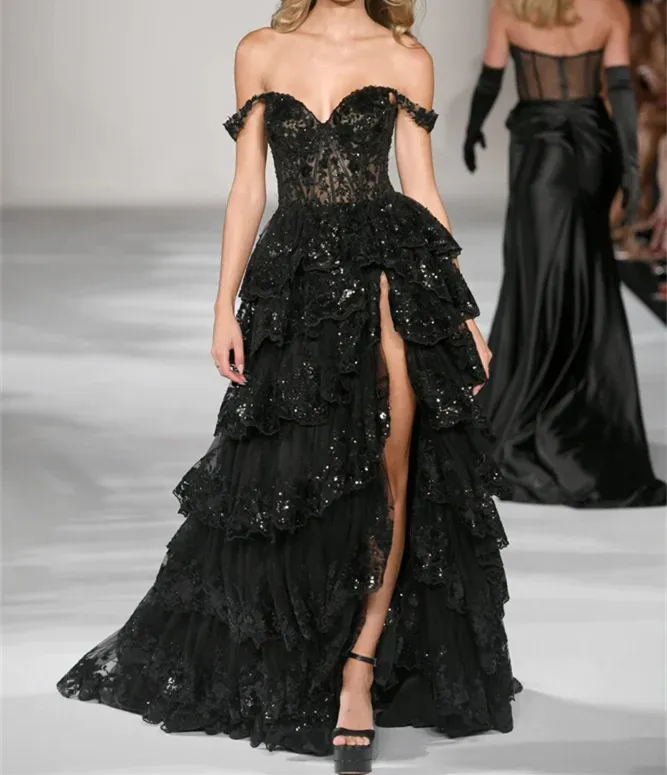 Black Sweetheart Prom Dress Floor-Length A-Line Tiered Lace Applique Sequined Tulle Formal Evening Gown from Dhgate Prom Dresses - price 171.58 Black Sweetheart Prom Dress Floor-Length A-Line Tiered Lace Applique Sequined Tulle Formal Evening Gown from Dhgate Prom Dresses - price 171.58