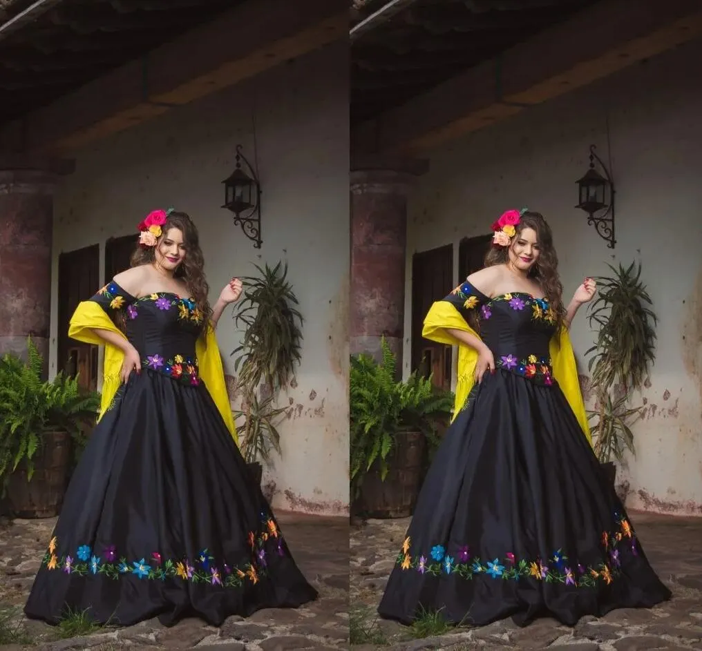 Satin Mexican Quinceanera Dresses Embroidered Plus Size 2023 Black Off Shoulder Lace-up Corset Charro vestidos de xv