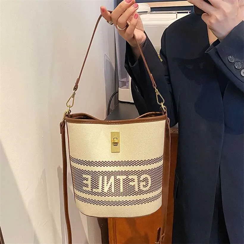 Amazon ladies handbags below 500 top