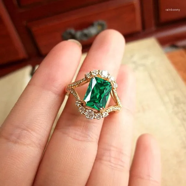 Pierścionki ślubne Klasyczne retro szmaragdowy pierścionek Kobieta Bankiet Księżniczka Otwieranie regulowanych akcesoriów Zambii Bogini Prezent