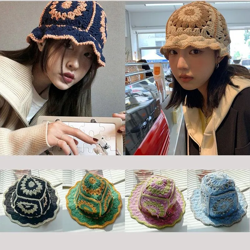 Cappelli a tesa larga Panama Women Hollow Flower lavorato a maglia Bob Bucket Hat Handmade Crochet Color Matching Basin Primavera ed estate Protezione solare Sole