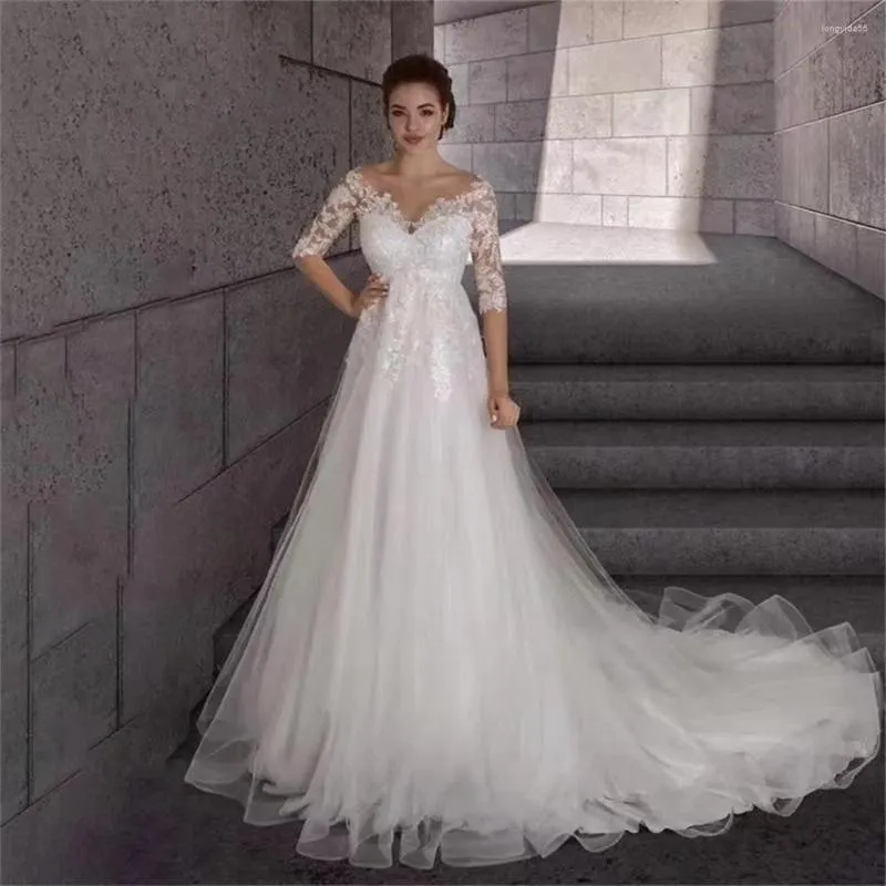 Robe de mariée taille haute Tulle demi manches col rond maternité robe de mariée élégante longueur de plancher et balayage Train pour les femmes enceintes