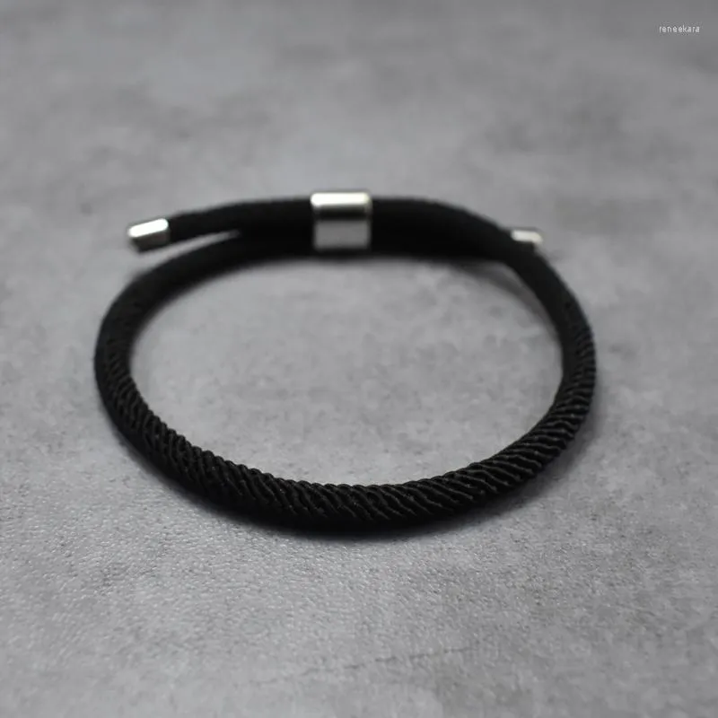 Bracelet sport femme 2025