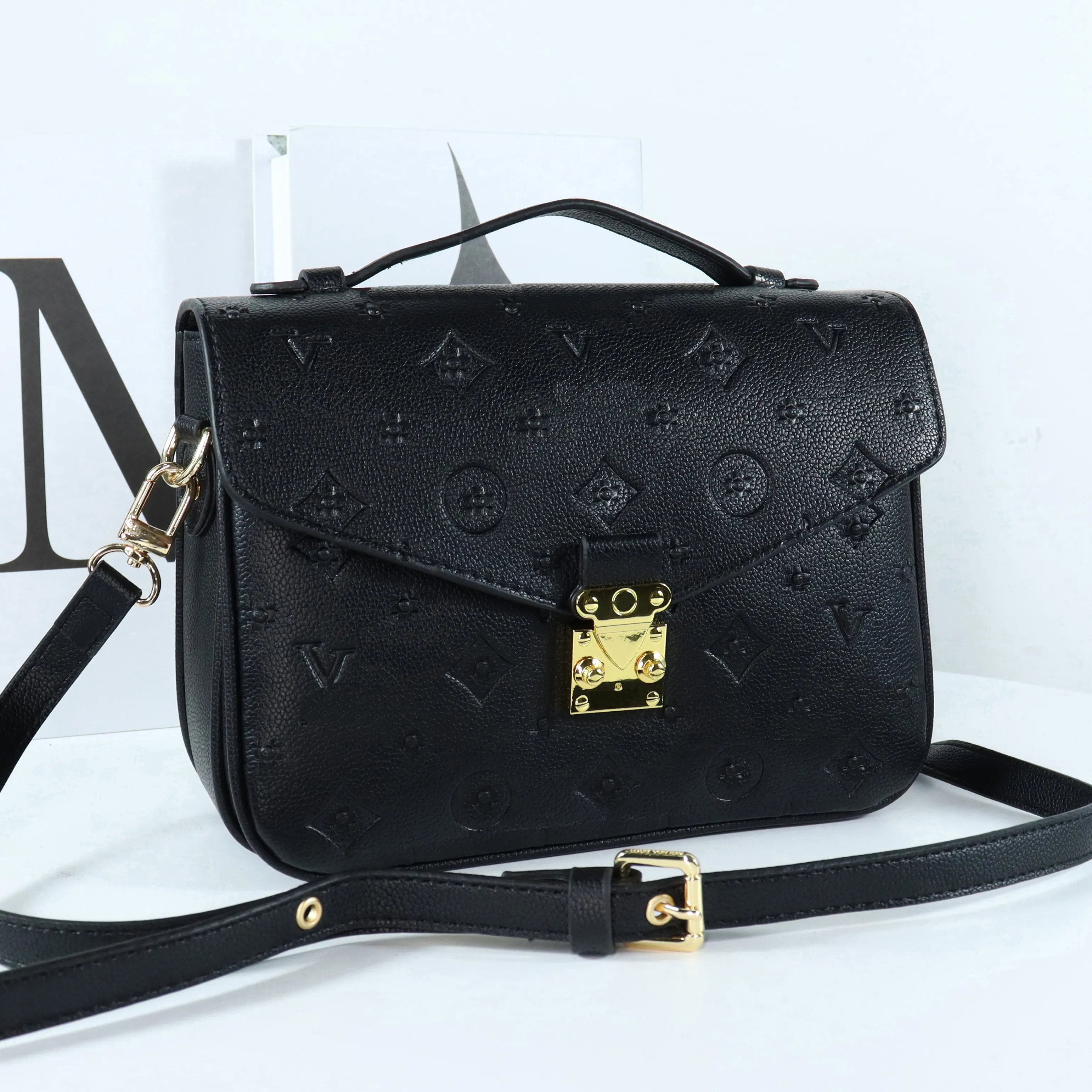 Louis vuitton pochette metis m40780 best sale